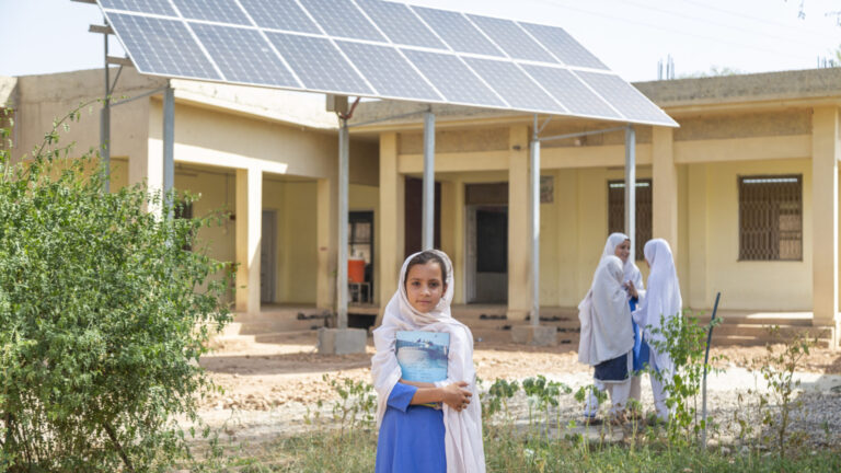 Pakistan_solarschools1